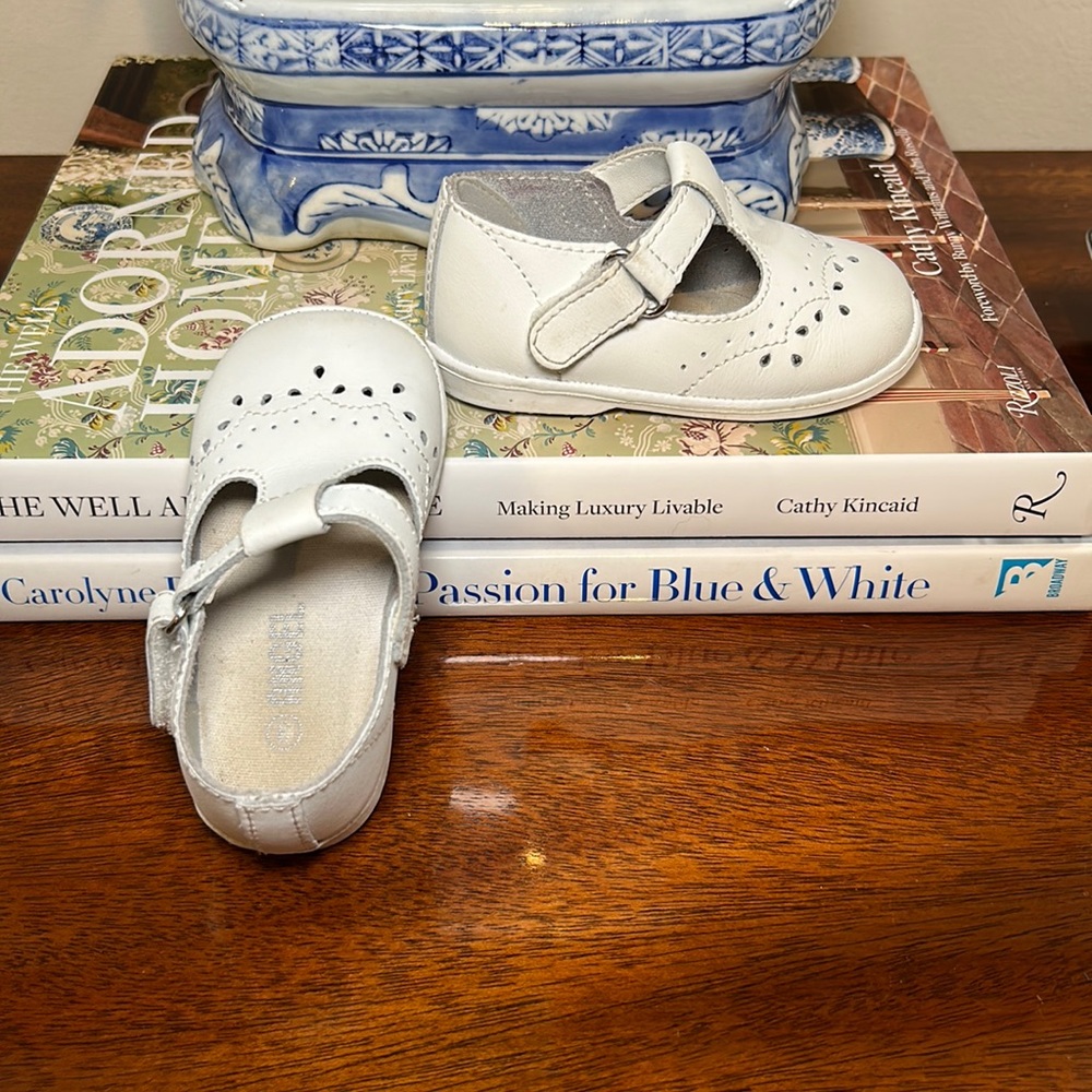 Gently used L’ Amour Angel Baby shoes size 3